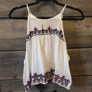 Embroidered cropped tank top